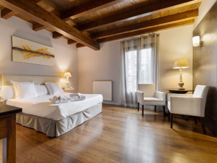 junior suite Hotel Rural iribarnia  best hotel rural in Pais Vasco