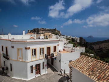 Nostos Guesthouse - Bed and Breakfast in Kythira, Ionian Islands