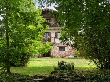 Hotel Rural Iribarnia - Country Hotel in Lanz, Navarra