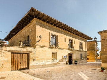 TEATRISSO - Boutique Hotel in Cuzcurrita de Río Tirón, La Rioja