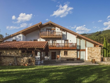 Casa Rural Errota-barri - Bed and Breakfast in Mungia, Basque Country