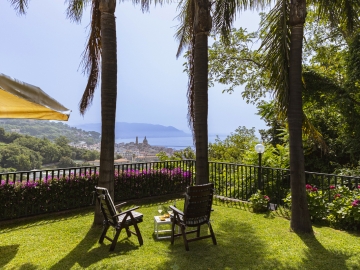 Villa Lilia - Holiday Apartments in Vietri Sul Mare, Amalfi, Capri & Sorrento